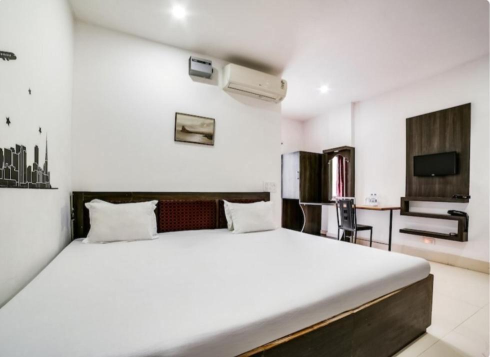 Hotel Executive Inn Hailakandi Exterior foto