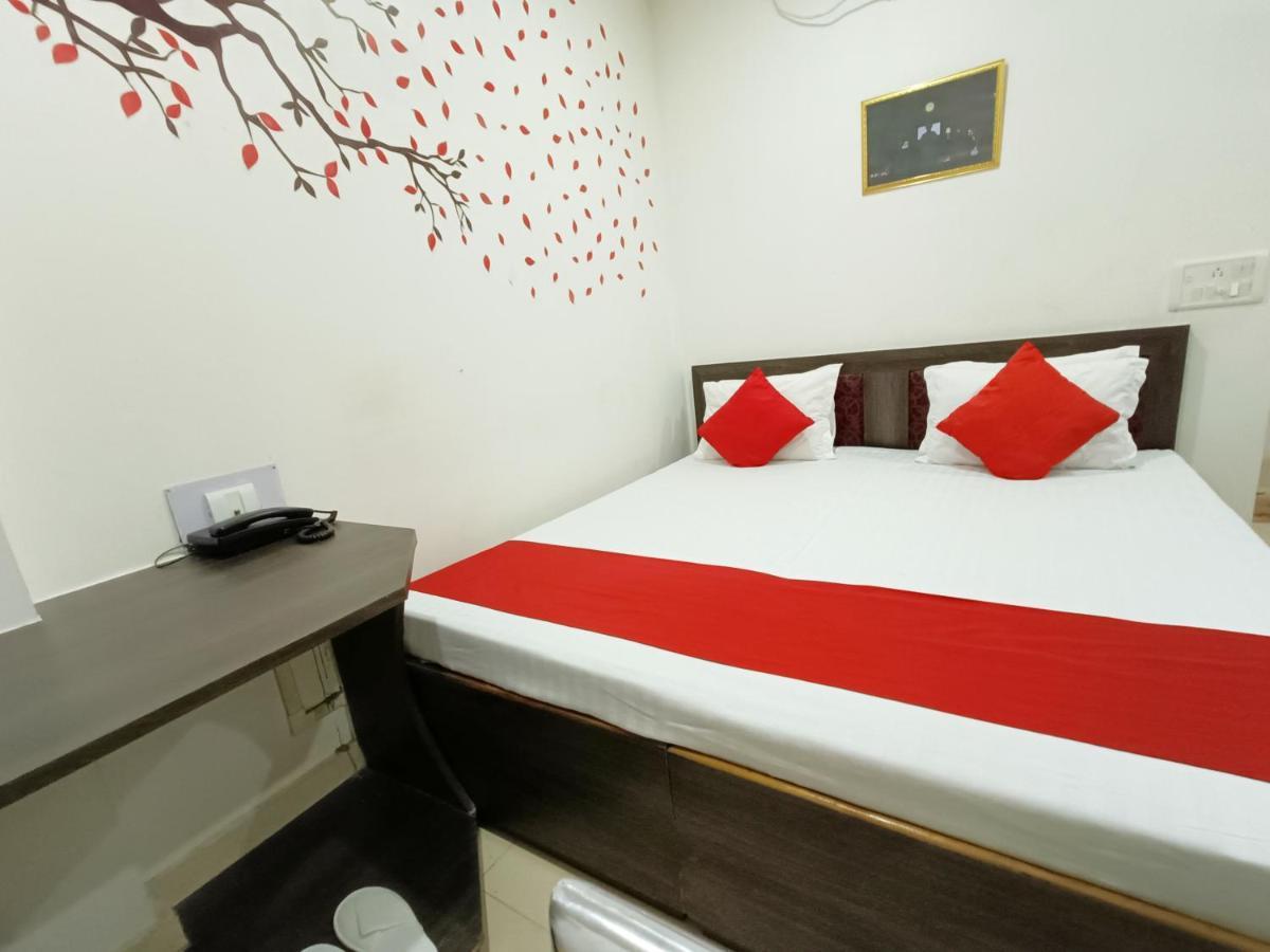 Hotel Executive Inn Hailakandi Exterior foto