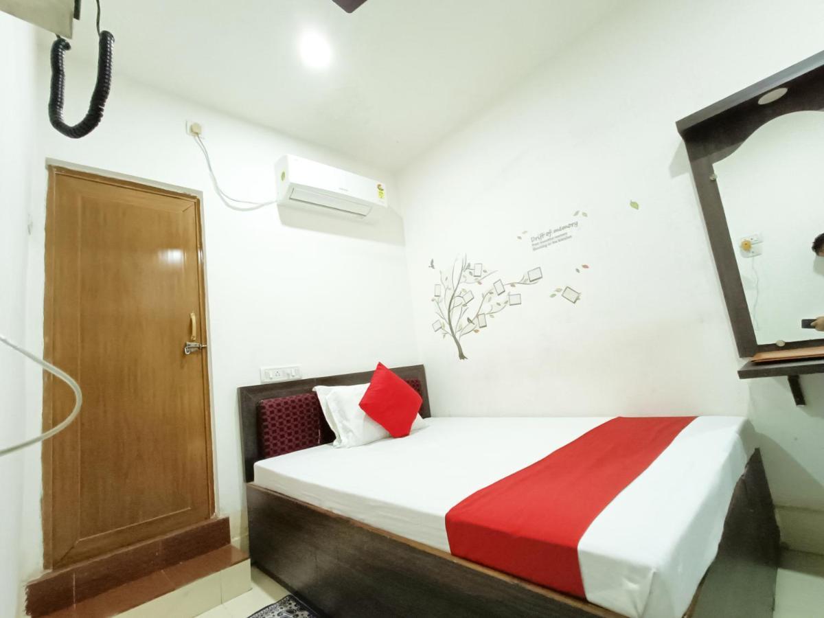 Hotel Executive Inn Hailakandi Exterior foto