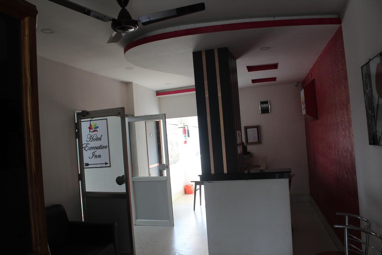 Hotel Executive Inn Hailakandi Exterior foto